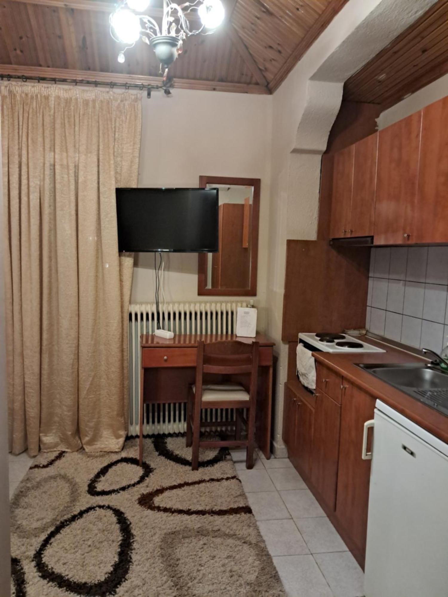 Erodios Guesthouse Káto Loutrákion Eksteriør billede